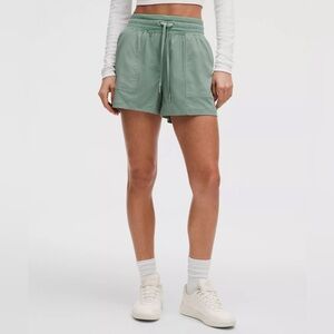 Lululemon Dance Studio HR Short 3.5”